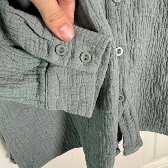 Sadie & Sage Sage Green Button Up Long Sleeve Crinkle Texture Womens Size Medium - Picture 5 of 6